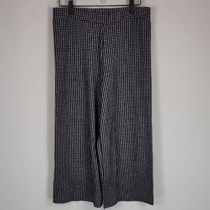 Zara's Gingham Stretch Women's Black and White Checkered Cropped Pants